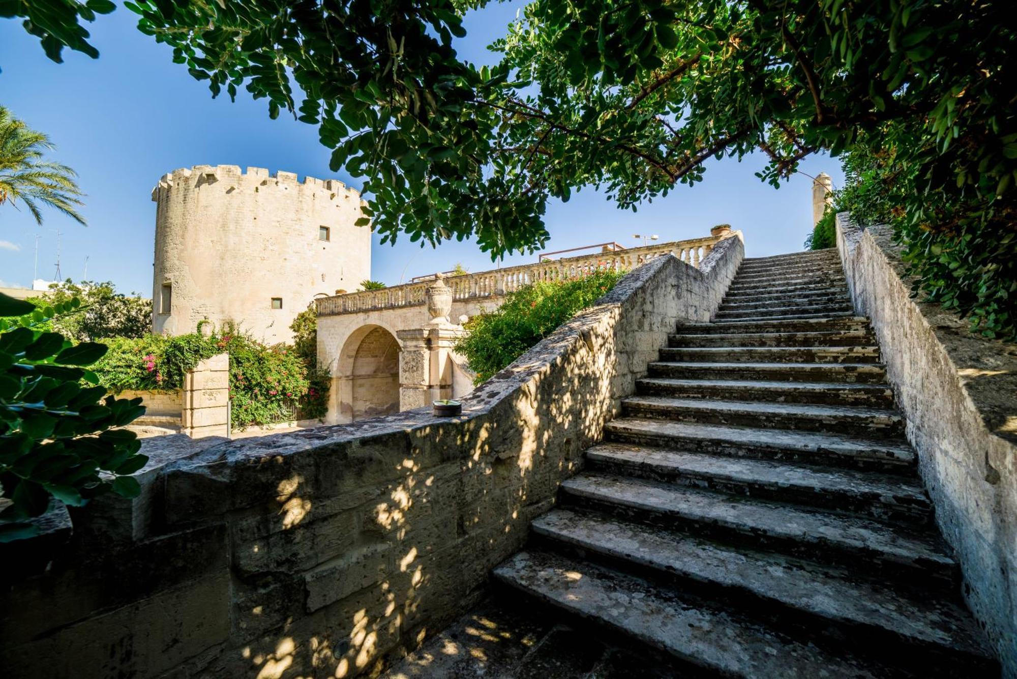 Dimora Storica Torre Del Parco 1419 Hotel Lecce Exterior photo